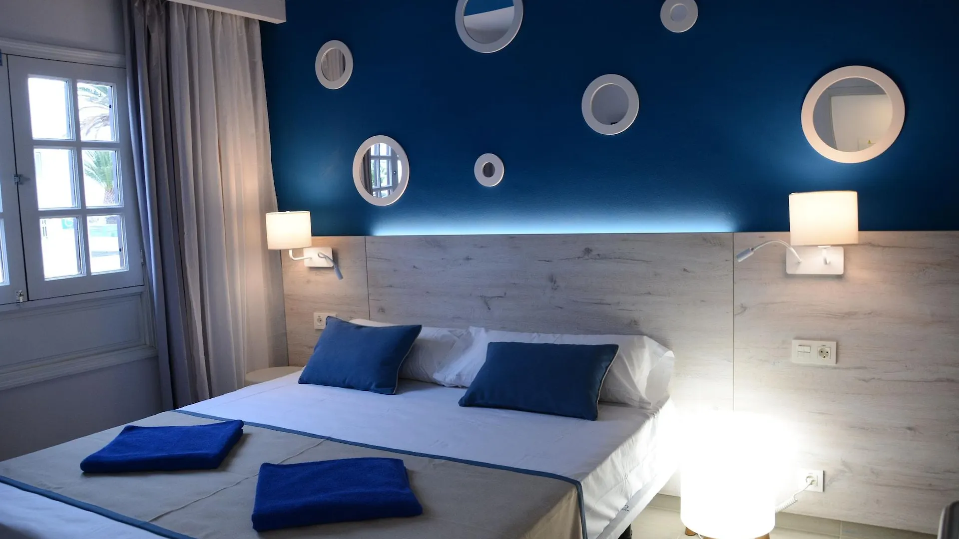 Aparthotel R2 Bahia Kontiki Puerto del Carmen  Puerto del Carmen (Lanzarote)
